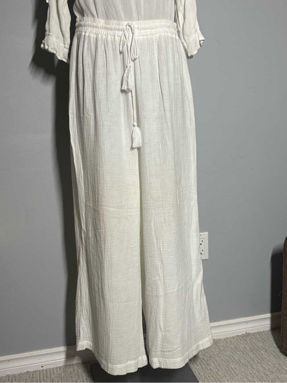 C&C California White Wide Leg Drawstring Pants Size XL
